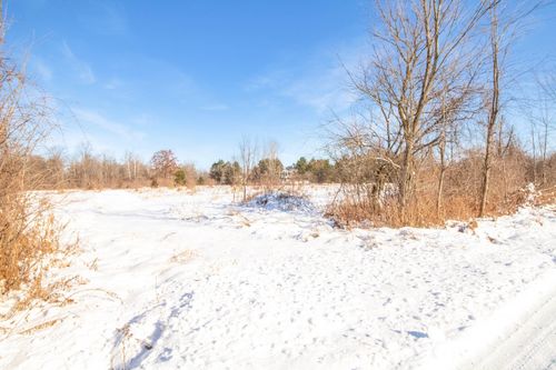 9936 Webb Rd, Wales, MI, 48027-1104 | Card Image