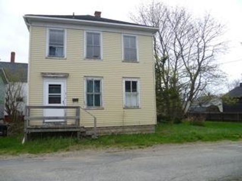 3 Willow Street, Eastport, ME, 04631 | Card Image