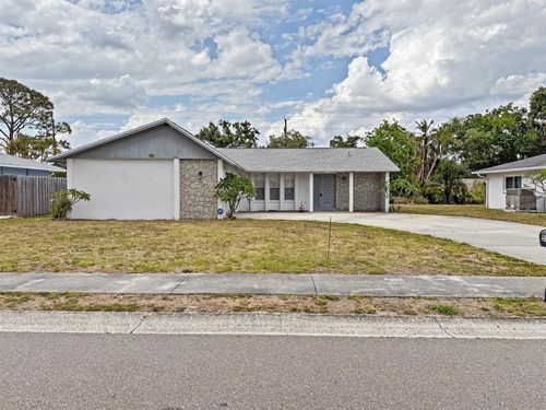5365 Winewood Dr, Sarasota, FL, 34232-5623 | Card Image