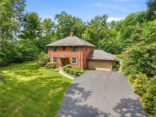 401 Robertson Rd, Hermitage, PA, 16148-3917 | Card Image