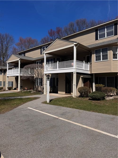 92-92 Trellis Dr, West Warwick, RI, 02893-2171 | Card Image