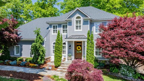 233 Patrick Henry Cir, Kingsport, TN, 37663-3736 | Card Image
