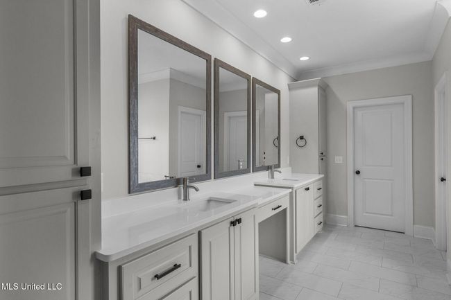 36-web-or-mls-202 Lizzy-45 | Image 36