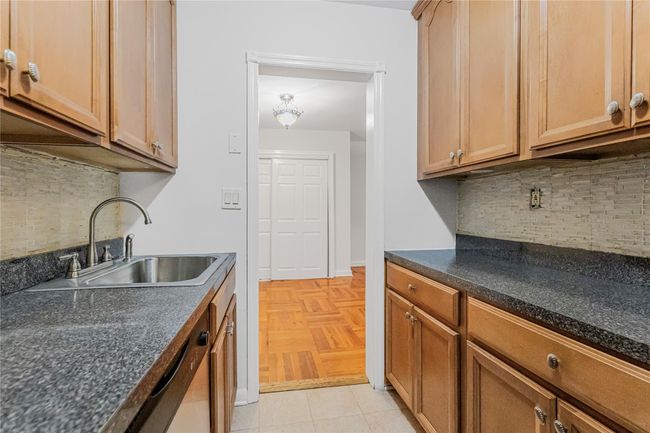 APT-2A - 277 Bronx River Rd, Home with 0 bedrooms, 1 bathrooms and null parking in Yonkers NY | Image 12