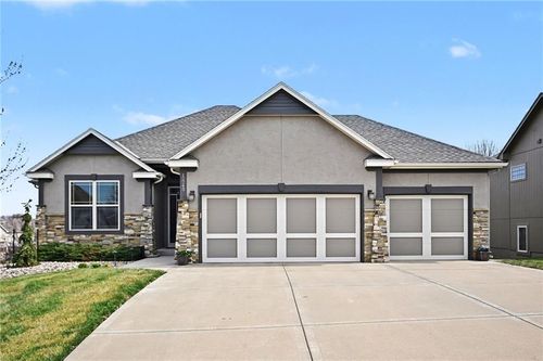 12245 Nw Belmont Dr, Platte City, MO, 64079-7299 | Card Image