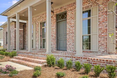 208 Parke Dr, Ridgeland, MS, 39157-9401 | Card Image