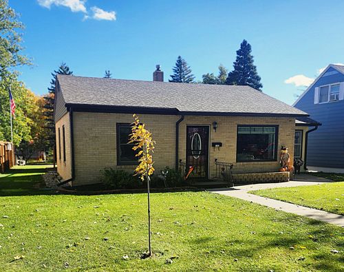 1405 Bryant St, Alexandria, MN, 56308-2812 | Card Image