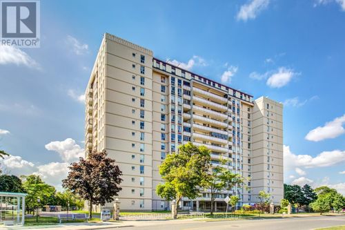 505-130 Neptune Drive, Toronto (Englemount-Lawrence), ON, M6A1X5 | Card Image