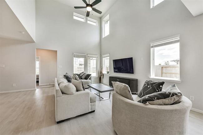 21606 Laggan Cliff Ln, House other with 5 bedrooms, 3 bathrooms and 2 parking in Cypress TX | Image 5