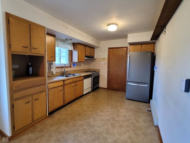 3300 W State Road 244, House other with 3 bedrooms, 2 bathrooms and null parking in Milroy IN | Image 12