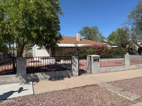 1402 E Diamond St, Phoenix, AZ, 85006-2925 | Card Image