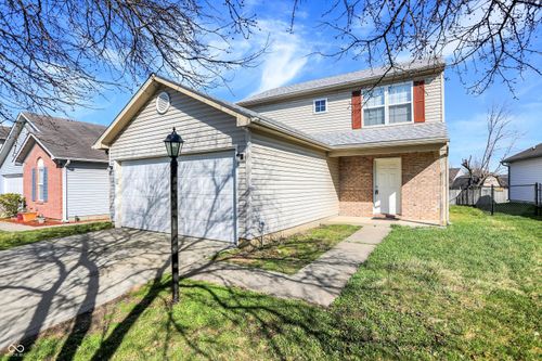 5422 Bluff View Dr, Indianapolis, IN, 46217-2742 | Card Image