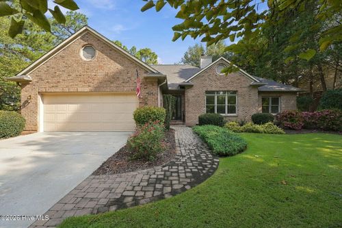 10 Eldorado Ln, Pinehurst, NC, 28374-8688 | Card Image