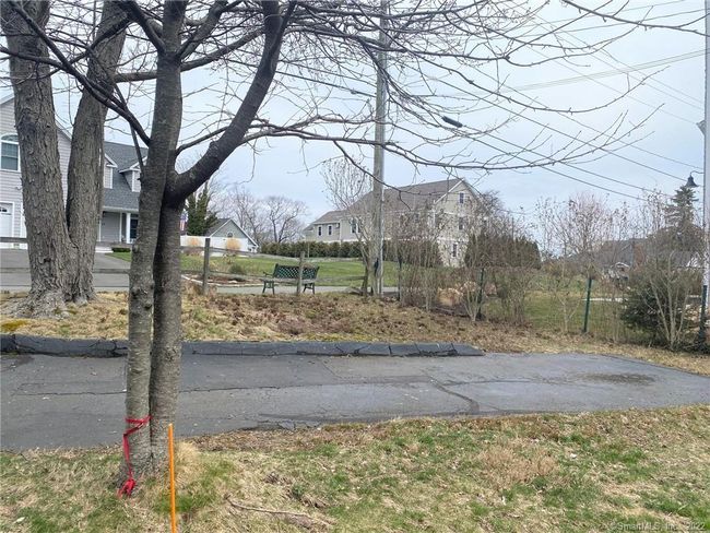 B - 3 Lanphiers Cove Rd, House other with 1 bedrooms, 1 bathrooms and null parking in Branford CT | Image 11