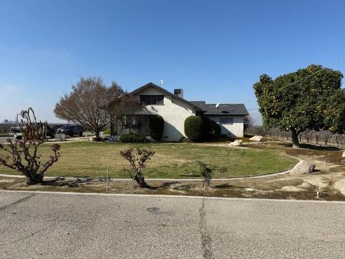 7595 S Peach Ave, Fowler, CA, 93625-9623 | Card Image