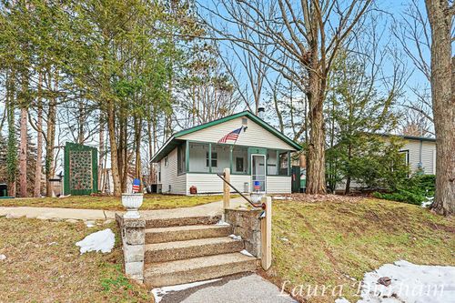 5-3581 65th St, Saugatuck, MI, 49453-9792 | Card Image