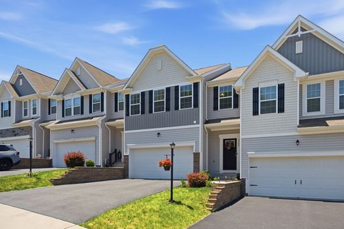 2505 Canterbury Dr, Imperial, PA, 15126-9192 | Card Image