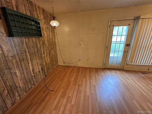 2960 Seaton Circuit N, Warren, MI, 48091 | Card Image