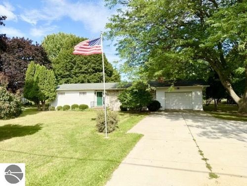 1307 S State Rd, Ithaca, MI, 48847-9501 | Card Image