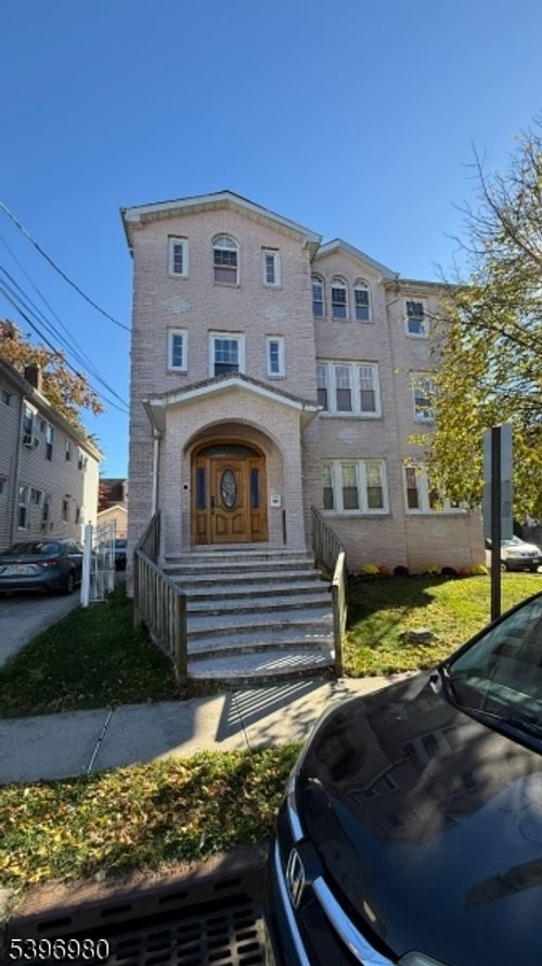 2nd-814 Vine St, Elizabeth, NJ, 07202-2265 | Card Image