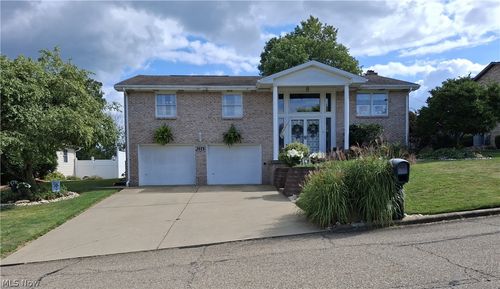 136 Tera Mnr, Wintersville, OH, 43953-3955 | Card Image