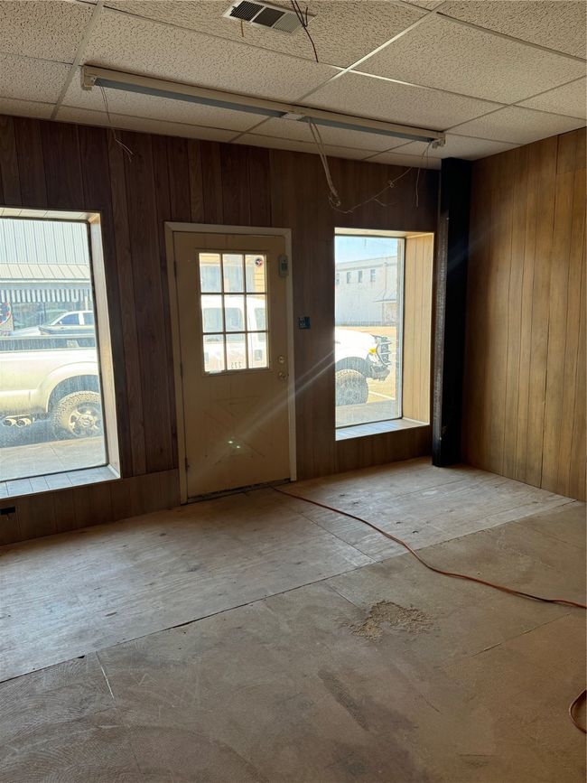 221 S Main St, Home with 0 bedrooms, 0 bathrooms and null parking in McGregor TX | Image 4