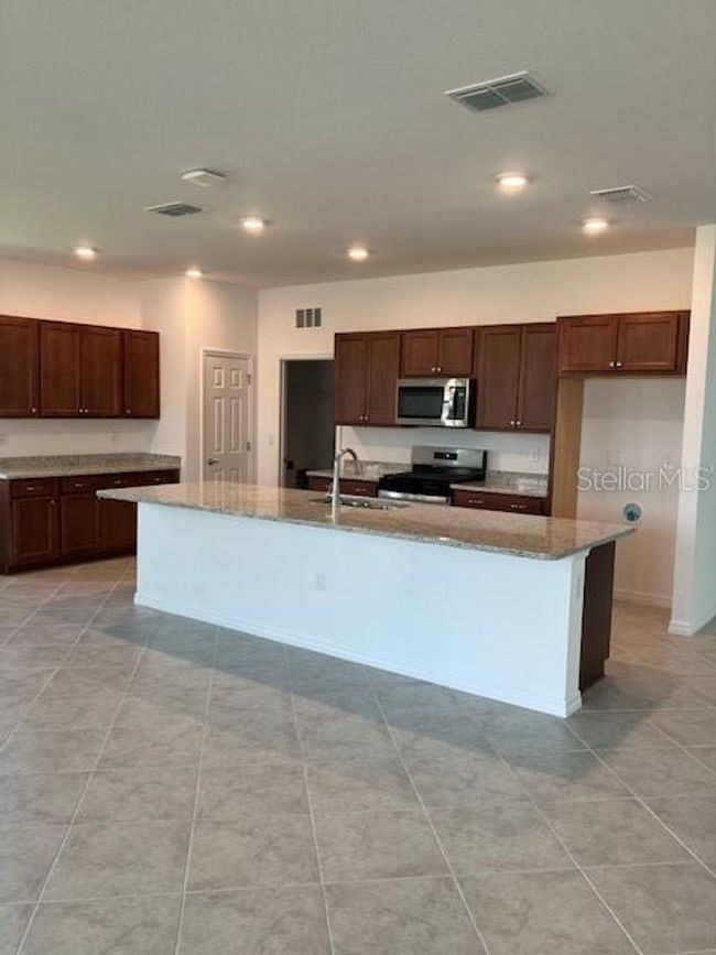 Great Area and Kitchen | Image 5