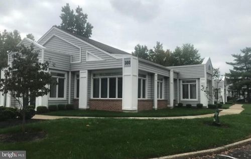 e-304 Corporate Dr E, LANGHORNE, PA, 19047-8009 | Card Image