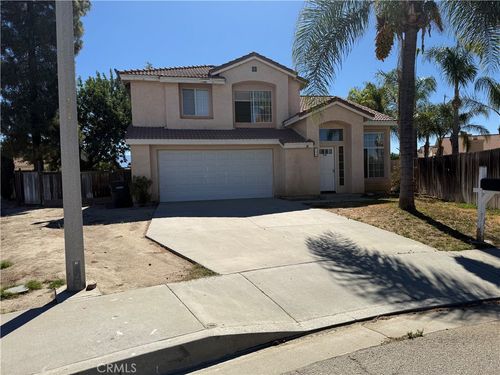 828 Greenwich Ct, Hemet, CA, 92545 | Card Image