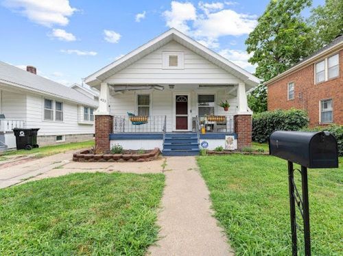 423 Putnam Ave, Salina, KS, 67401-4041 | Card Image