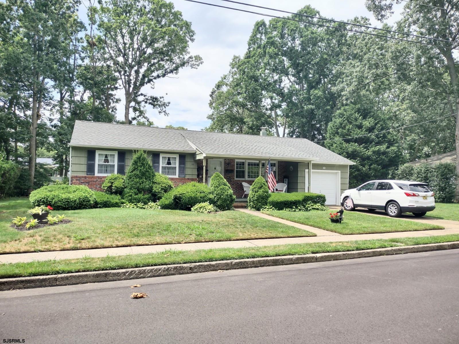 Herbert Dr, Northfield, NJ 08225