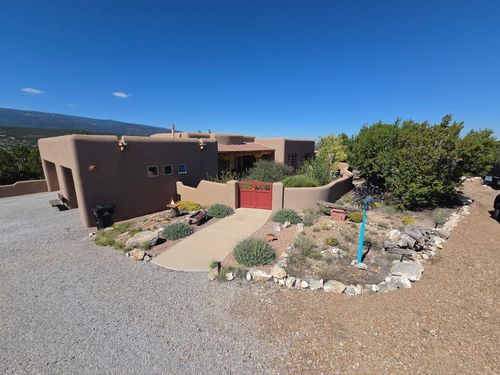22 Via Entrada, Sandia Park, NM, 87047-9686 | Card Image
