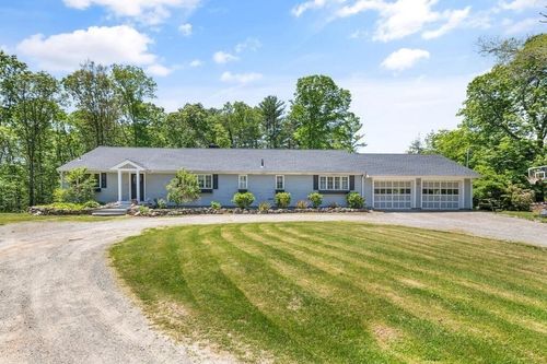 68 Rock Maple Ave, Hamilton, MA, 01982 | Card Image