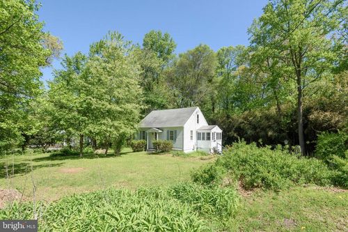 2141 Gap Newport Pike, COCHRANVILLE, PA, 19330-9471 | Card Image