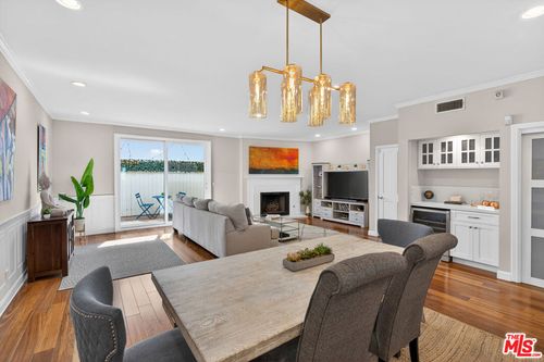 2-928 11th St, Santa Monica, CA, 90403-2963 | Card Image