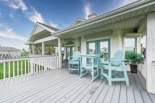 18319 Shaman Dr, Galveston, TX, 77554-1011 | Card Image