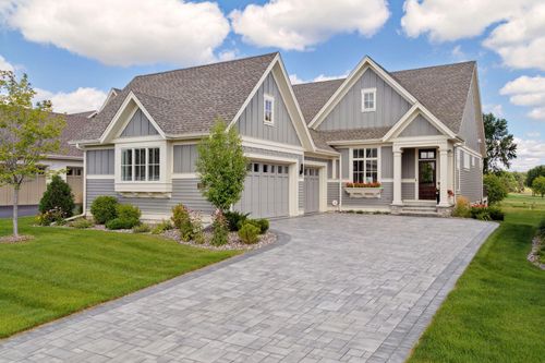 1500 Avienda Ln, Chanhassen, MN, 55317 | Card Image