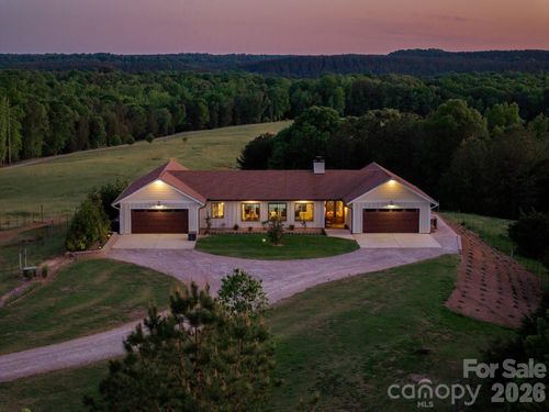 8088 Kays Dr, York, SC, 29745-9574 | Card Image