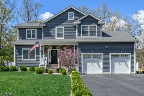 45 Lakeside Ave, Butler, NJ, 07405-1517 | Card Image