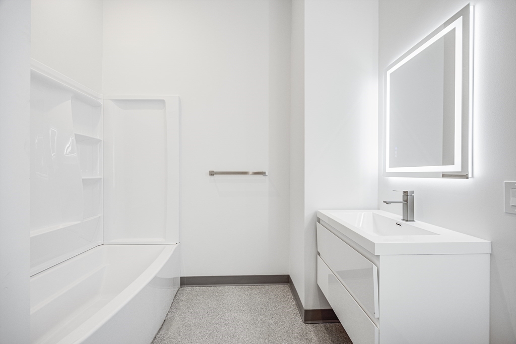 Residential Lease in Lowell 4