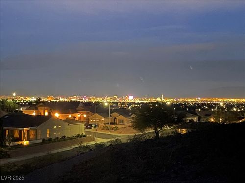 854 Tiger Lake Ave, Henderson, NV, 89012-6159 | Card Image