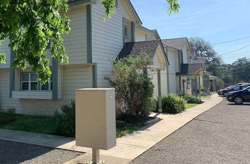 unit-101-900 Pecan St, Blanco, TX, 78606-2621 | Card Image