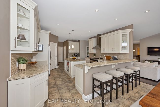 155 Wilbert Cox Dr, House other with 5 bedrooms, 4 bathrooms and 9 parking in Carp ON | Image 12