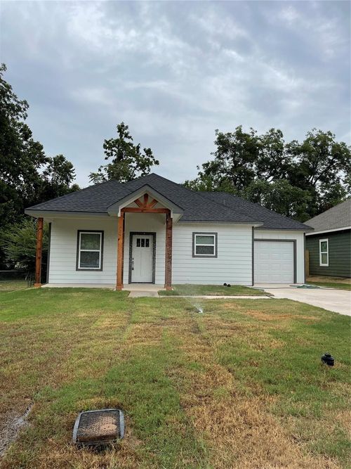 524 W Florence St, Denison, TX, 75020-7628 | Card Image
