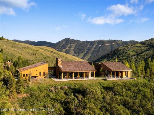 585 W Sena Rd, Jackson, WY, 83001-8472 | Card Image