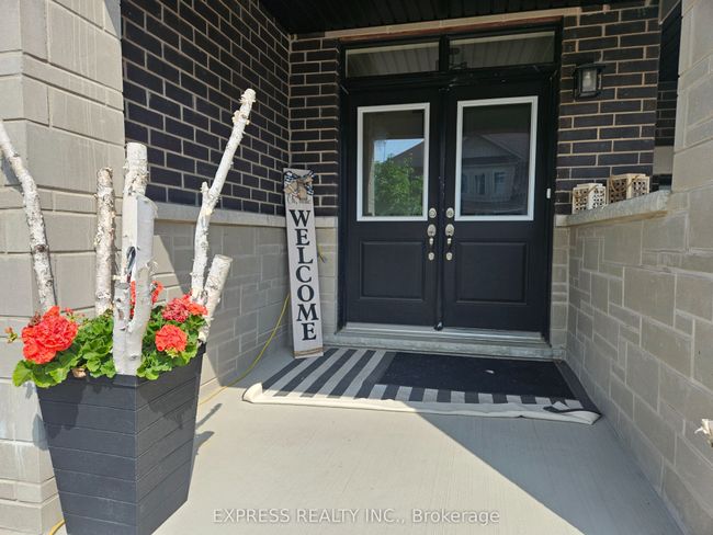 279 Moody Dr, House attached with 3 bedrooms, 3 bathrooms and 2 parking in Kleinburg ON | Image 5