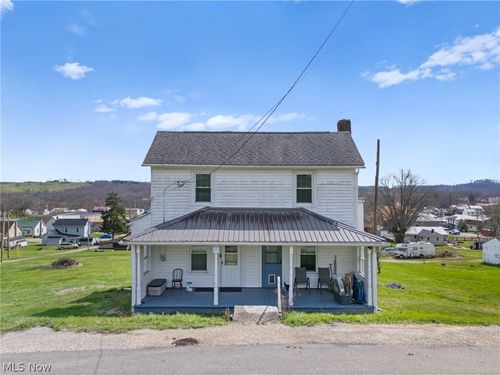 110 Dewey Ave, Freeport, OH, 43973-8952 | Card Image