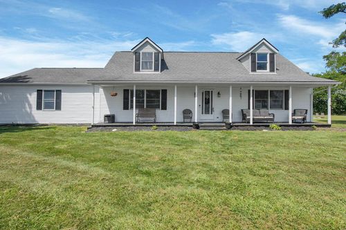 9550 Kiousville Georgesvill Rd, Mount Sterling, OH, 43143-9153 | Card Image