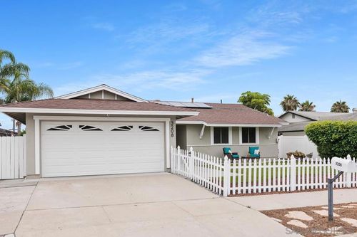 3208 Morningside Dr, Oceanside, CA, 92056-4402 | Card Image