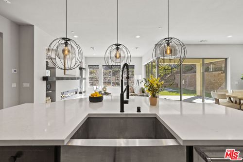 24220 Sterling Ranch Rd, Canoga Park, CA, 91304 | Card Image